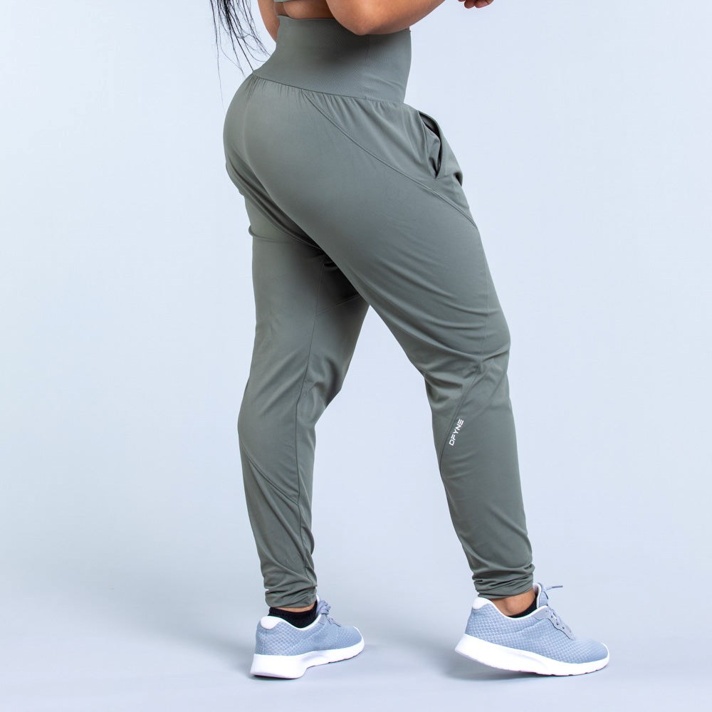 DFYNE Origin Harem Tapered Fit Joggers Zielone | 4920IORTS